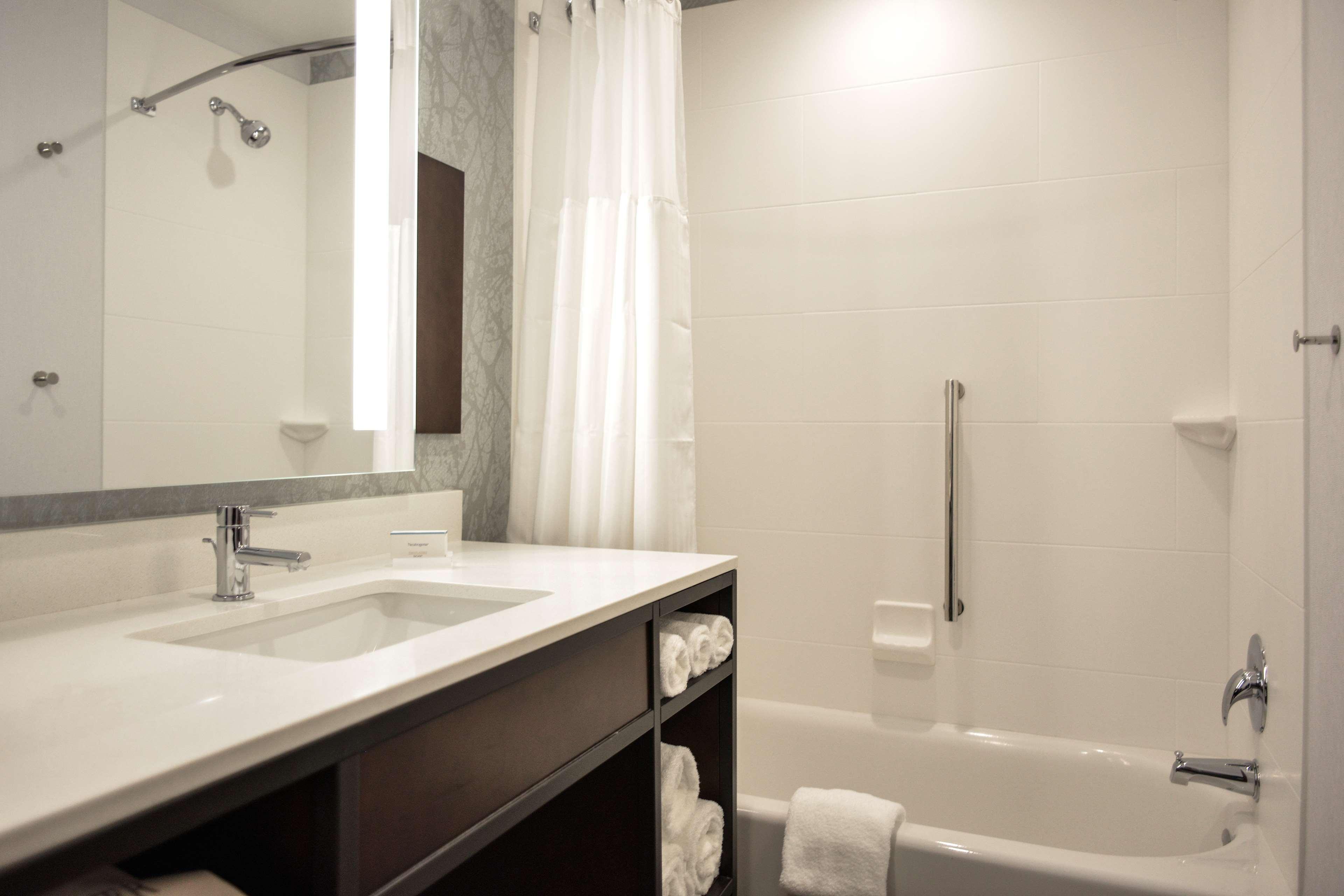 Hilton Garden Inn Louisville Mall Of St. Matthews Exteriér fotografie